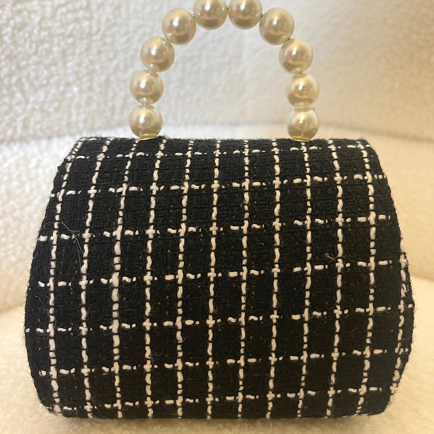Black Tweed Pearl-Handle Purse